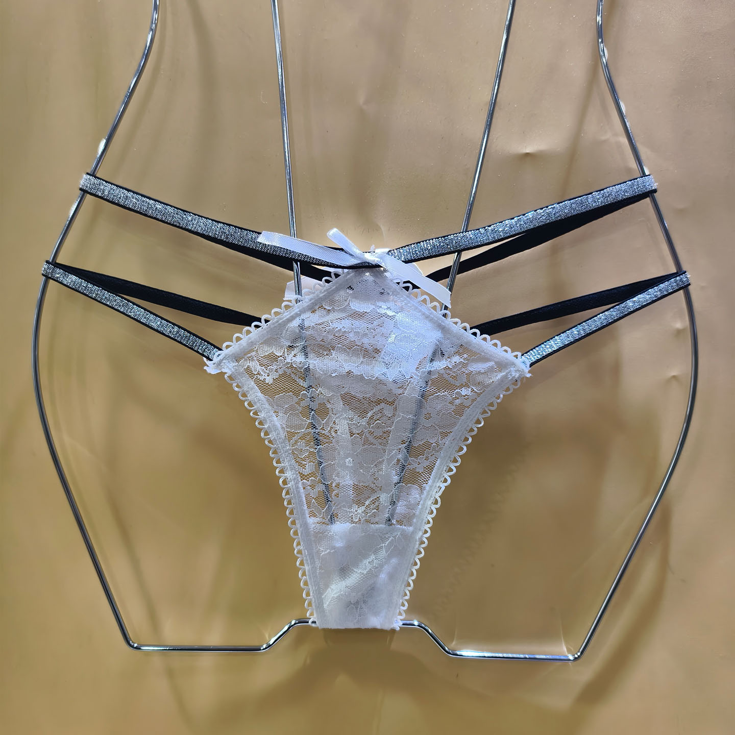 欧美风蕾丝镂空透气大码丁字裤女