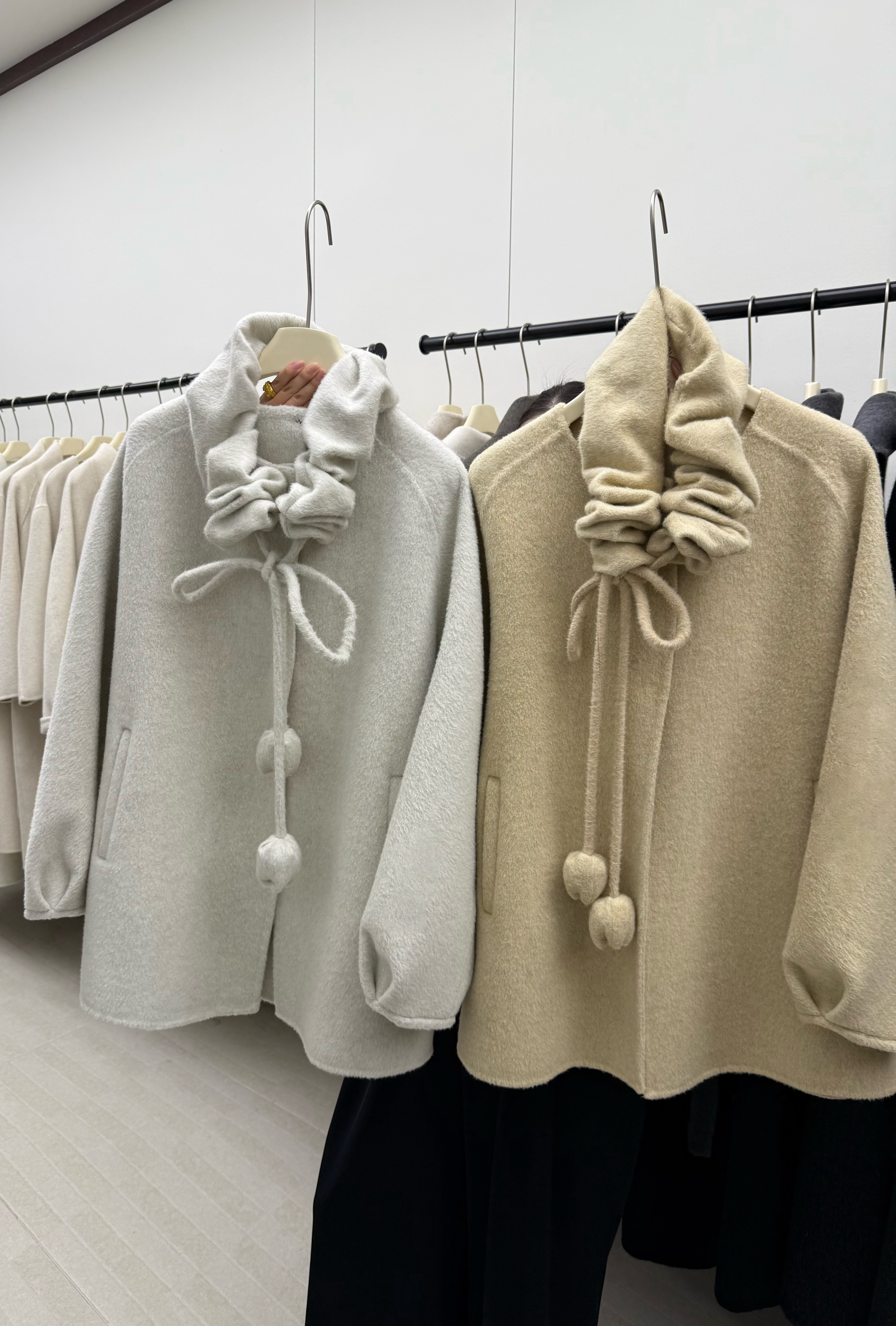 2025冬季加厚复古双面羊毛大衣女小个子郁金香挂脖围巾羊毛呢外套