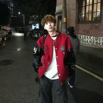 美式高街夹棉红色字母刺绣棒球服