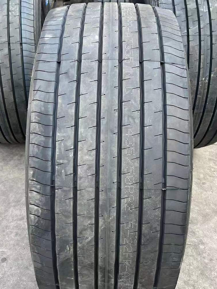 435/50 445/45R19.5 455 445/45 40R22.5 平板拖车饲料搅拌车轮胎