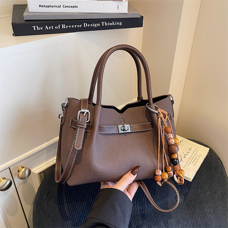 今年流行爆款小包包女秋冬复古2025新款百搭超火斜挎包手提托特包,箱包皮具/热销女包/男包,单肩包,淘宝优惠券,粉丝福利购,淘宝优惠卷