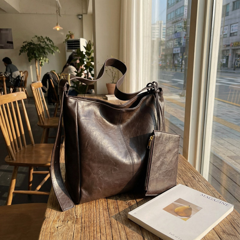 复古大容量腋下包女2025冬