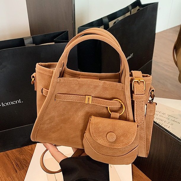 高级感新款百搭小众设计水桶包包2026新款韩版爆款单肩斜跨包包,箱包皮具/热销女包/男包,单肩包,淘宝优惠券,粉丝福利购,淘宝优惠卷
