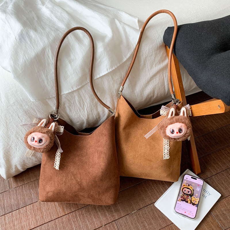 秋季复古小众麂皮绒包女20