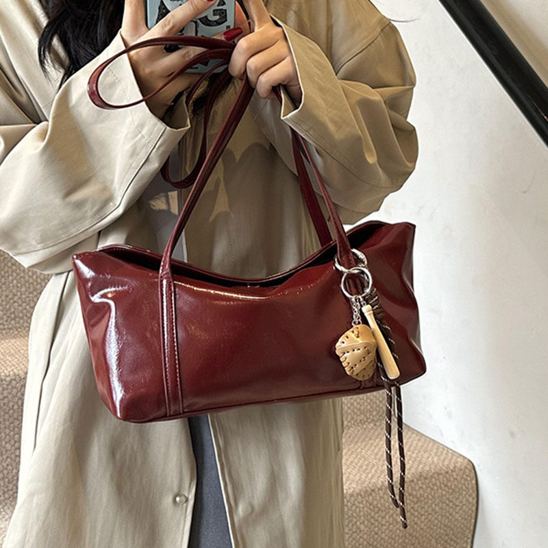 复古时尚腋下包女2025秋季新款褶皱油蜡皮小方包高级感百搭单肩包