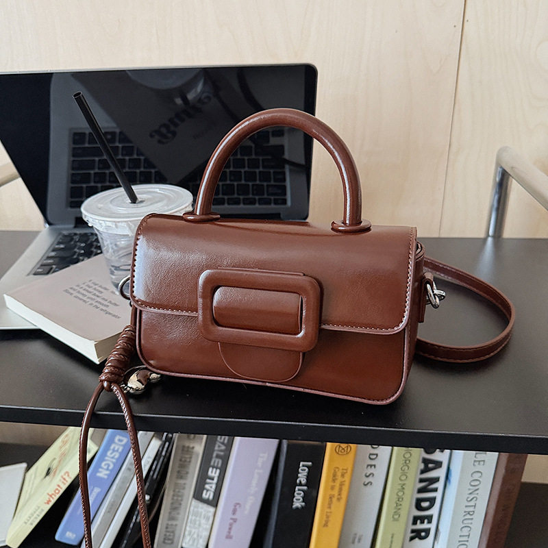 复古邮差风小方包女2026新款时尚百搭轻奢小众高级感手提斜挎包,箱包皮具/热销女包/男包,单肩包,淘宝优惠券,粉丝福利购,淘宝优惠卷