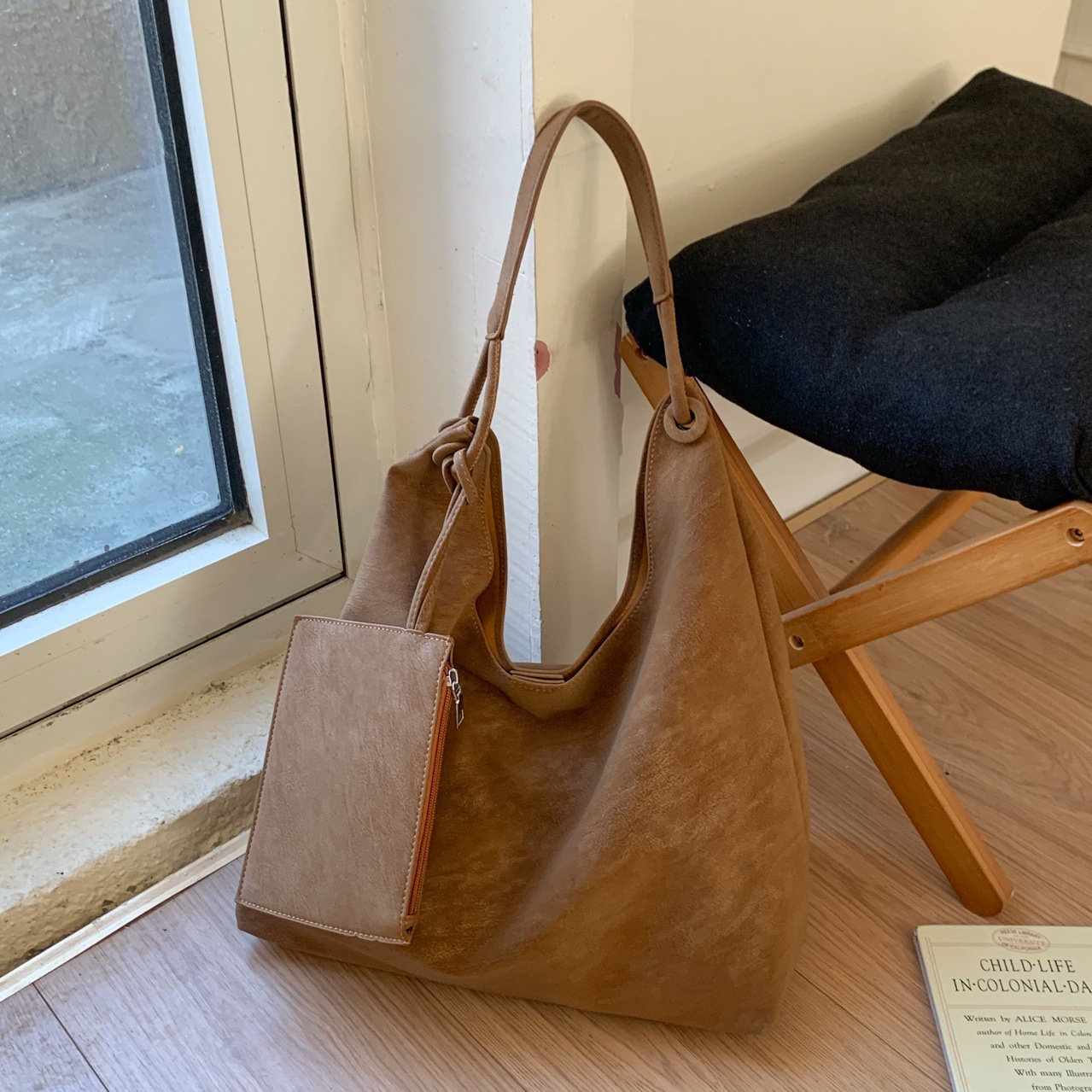 慵懒风大容量复古腋下包女