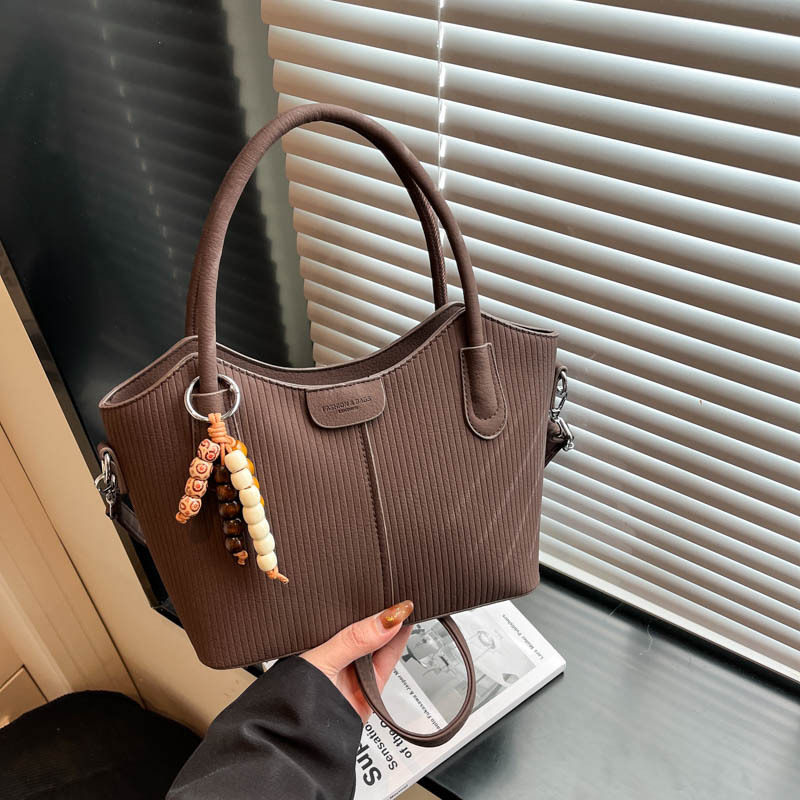 韩系简约手提菜篮子包包女2026新款复古水桶包小众单肩斜挎水桶包,箱包皮具/热销女包/男包,单肩包,淘宝优惠券,粉丝福利购,淘宝优惠卷