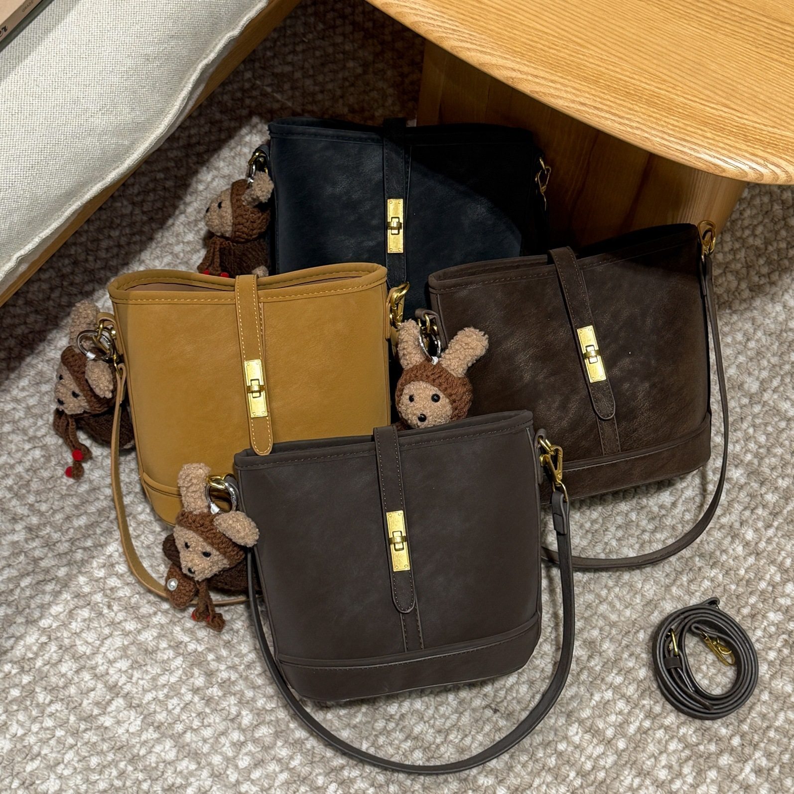 美拉德复古水桶小包包女式2026新款时尚大容量上班通勤单肩斜挎包,箱包皮具/热销女包/男包,腋下包,淘宝优惠券,粉丝福利购,淘宝优惠卷