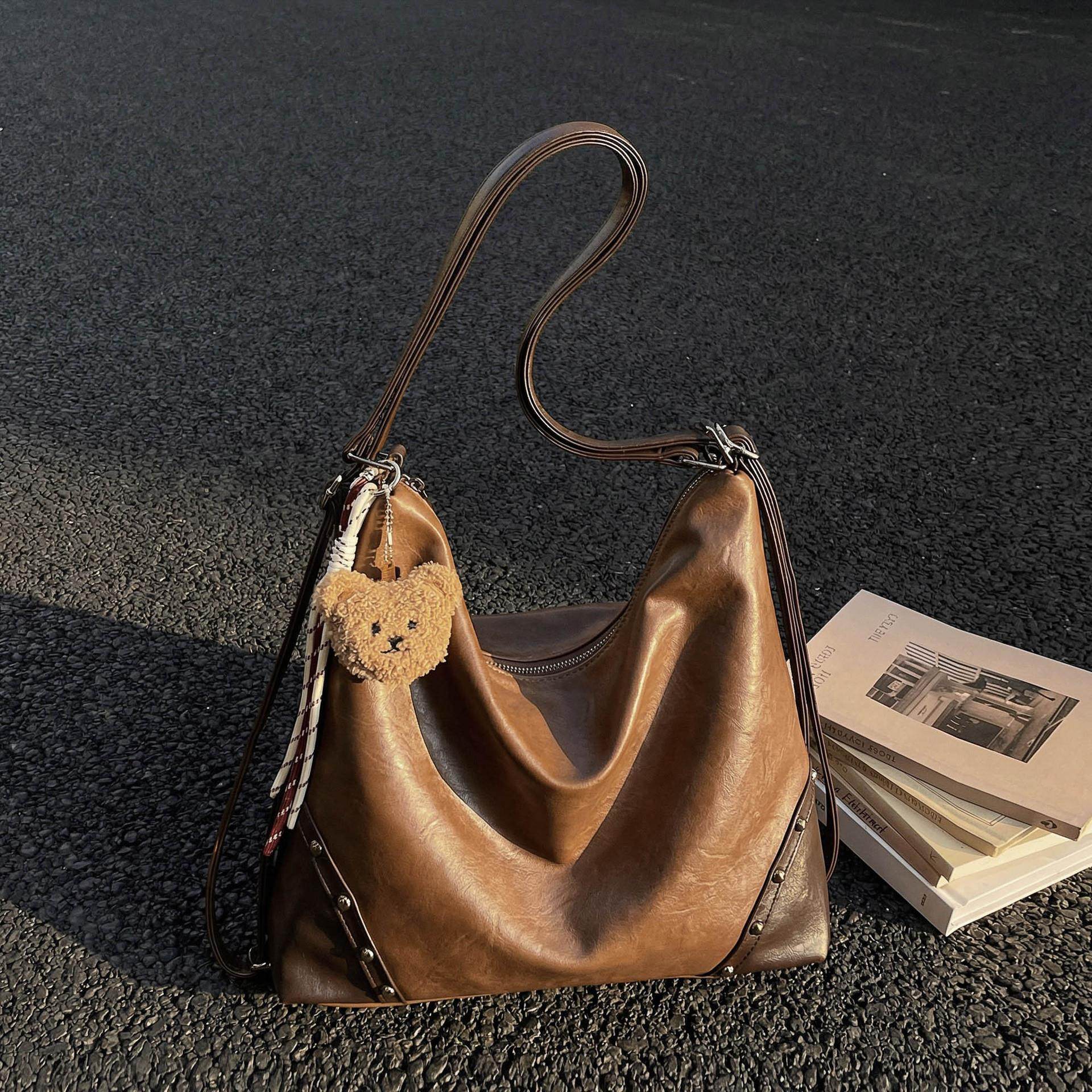 大容量复古双肩包包女2026新款休闲通勤单肩腋下包外出旅行斜挎包,箱包皮具/热销女包/男包,单肩包,淘宝优惠券,粉丝福利购,淘宝优惠卷