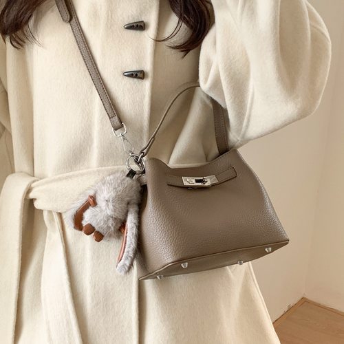 高级感复古包女2025新款秋