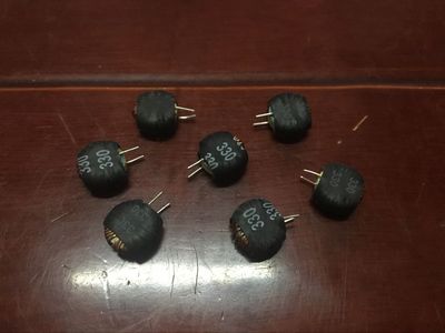 环形滤波车充电感T37-52 0.5线 电感值33UH磁环插件线圈10MM