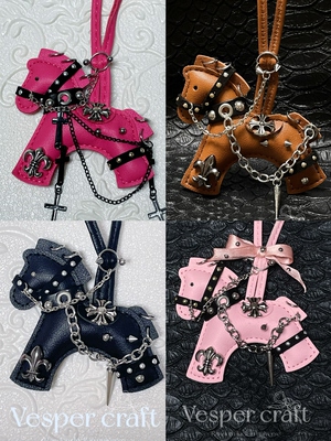 皮质朋克小马包包汽车挂件可爱钥匙扣情侣铆钉挂饰亚比配饰礼物