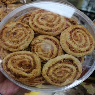 澳门年货代购特产手信进口食品月饼送礼网红冠环球腰果咸曲奇包邮