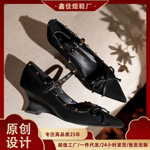 气质蝴蝶结玛丽珍鞋 1828 女尖头法式 坡跟羊皮铆钉一字扣带单鞋