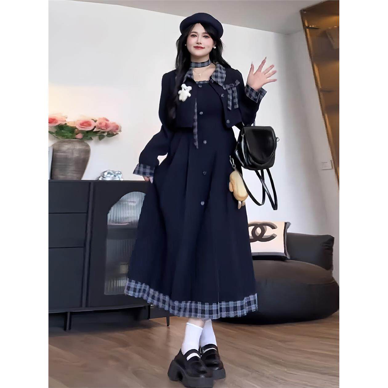 大码学院风拼接吊带连衣裙套装秋冬微胖mm收腰显瘦长裙开衫两件套