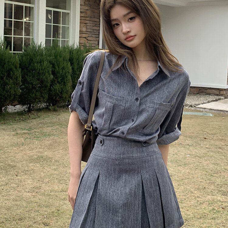 实拍2024夏装新款通勤仿牛仔衬衫上衣女小众百褶短裙半裙两件套装