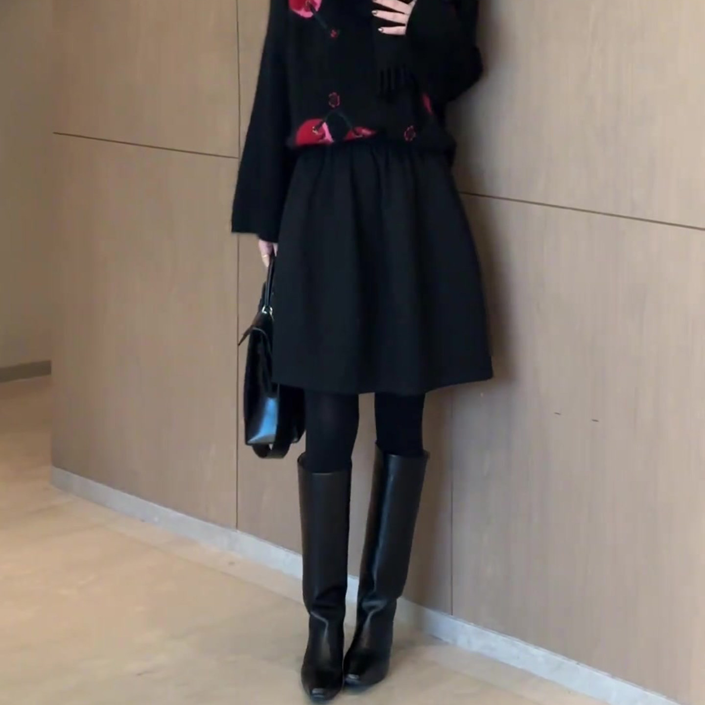 黑色毛呢花苞裙女秋冬新款高腰显瘦时尚气质减龄超好看百搭半身裙,女装/女士精品,大码半身裙,淘宝优惠券,粉丝福利购,淘宝优惠卷