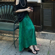 绿色晕染印花半身裙女2025年夏季新款女装小众特色包臀飘逸长裙子