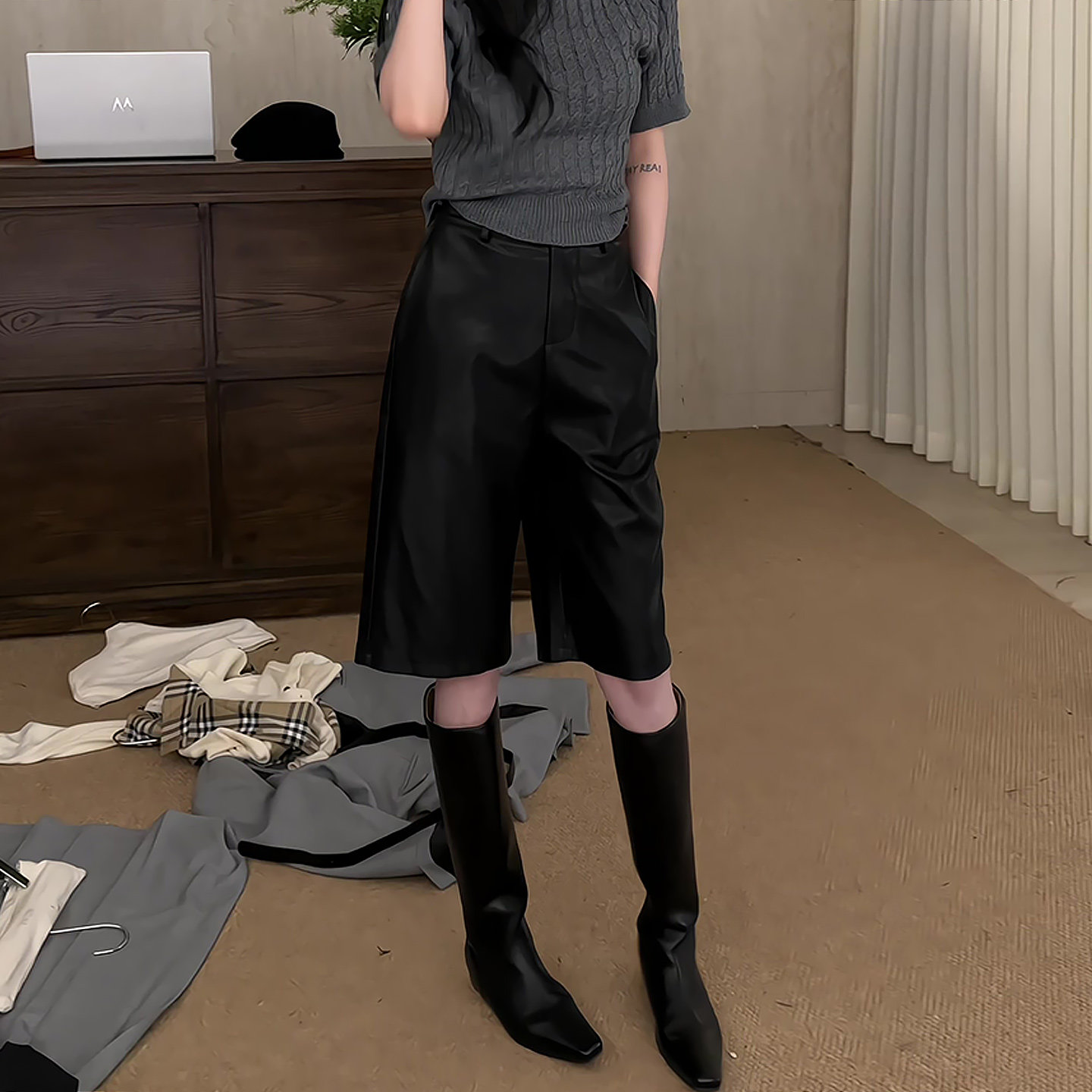 高级感黑色五分皮裤女秋季2026新款大码胖mm高腰显瘦直筒阔腿中裤