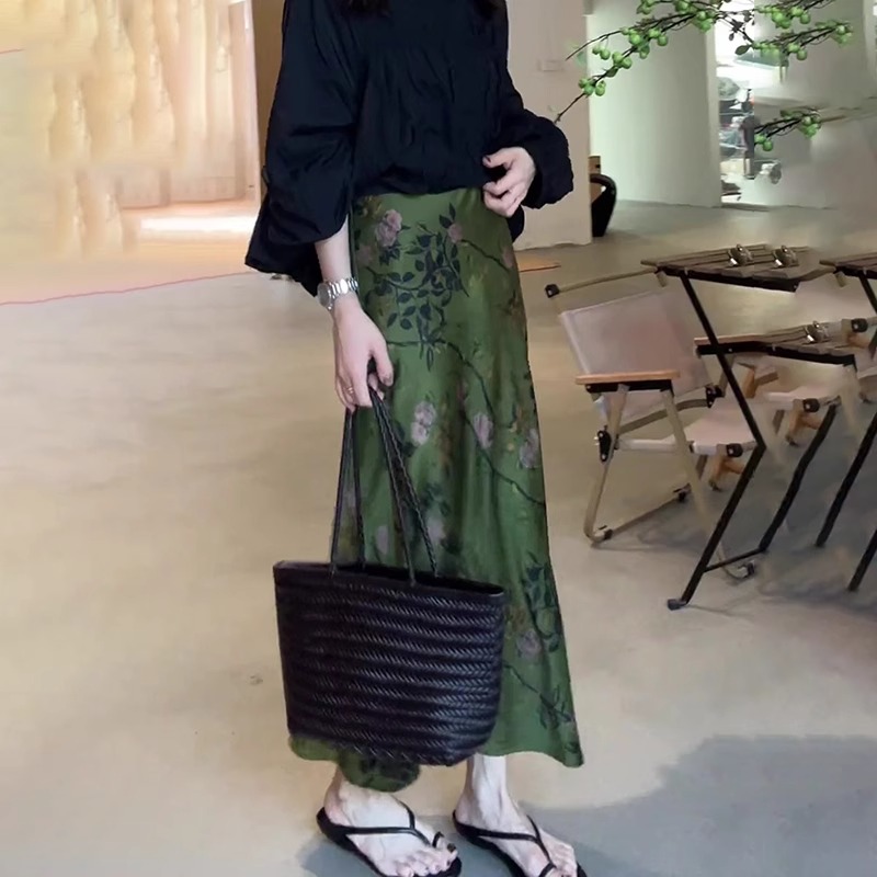 绿色半身裙女夏季新款半裙显瘦气质时尚百搭洋气流行好看a字裙子