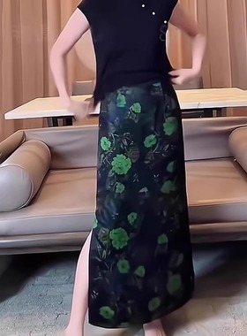 绿色印花半身裙女2025流行新款高腰简约宽松时尚气质侧开叉a字裙