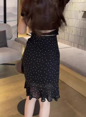 轻熟风黑色波点包臀鱼尾裙女2026新款独特漂亮好看中长款裙子