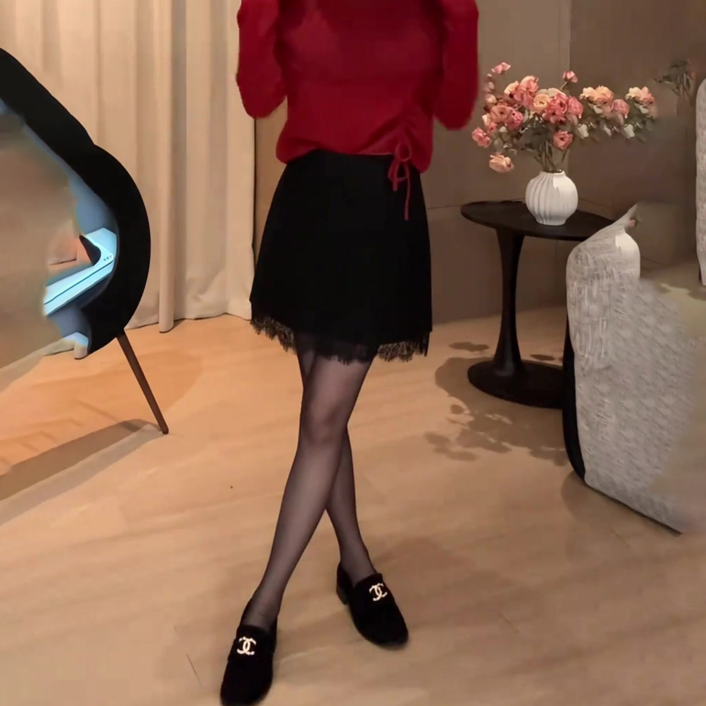 黑色蕾丝花边短裙女秋季流行新款高腰显瘦气质时尚百搭休闲半身裙