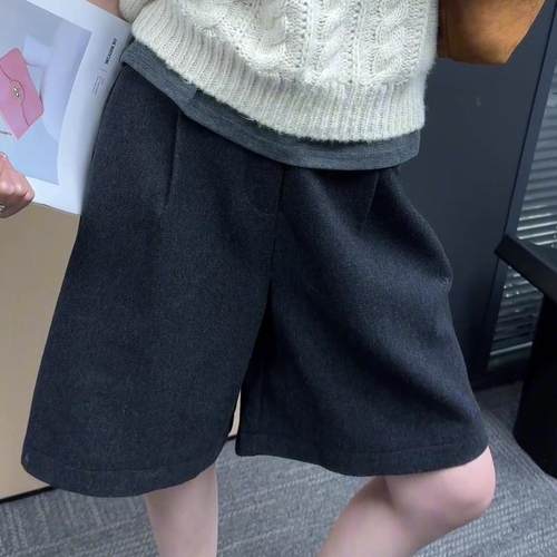 高级感黑灰色毛呢短裤女2025秋冬流行新款时尚气质时髦休闲五分裤