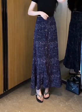 复古高级感紫色碎花A字飘逸垂感薄款裙子高腰休闲长款半身裙夏季