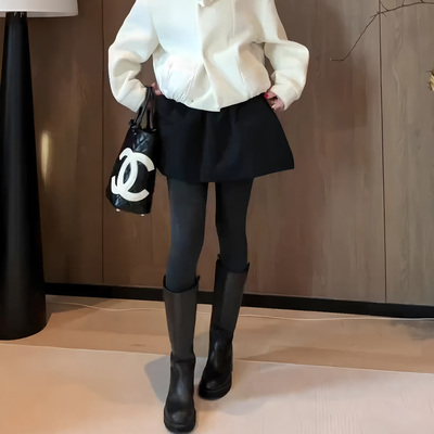 黑色毛呢花苞短裙女2025年冬季流行新款时髦洋气减龄高腰显瘦半裙