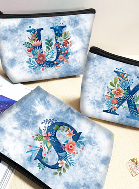 蓝色英文字母花卉化妆包女大容量拉链收纳包防水便携饺子型洗漱包