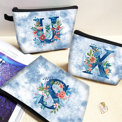 蓝色英文字母花卉化妆包女大容量拉链收纳包防水便携饺子型洗漱包