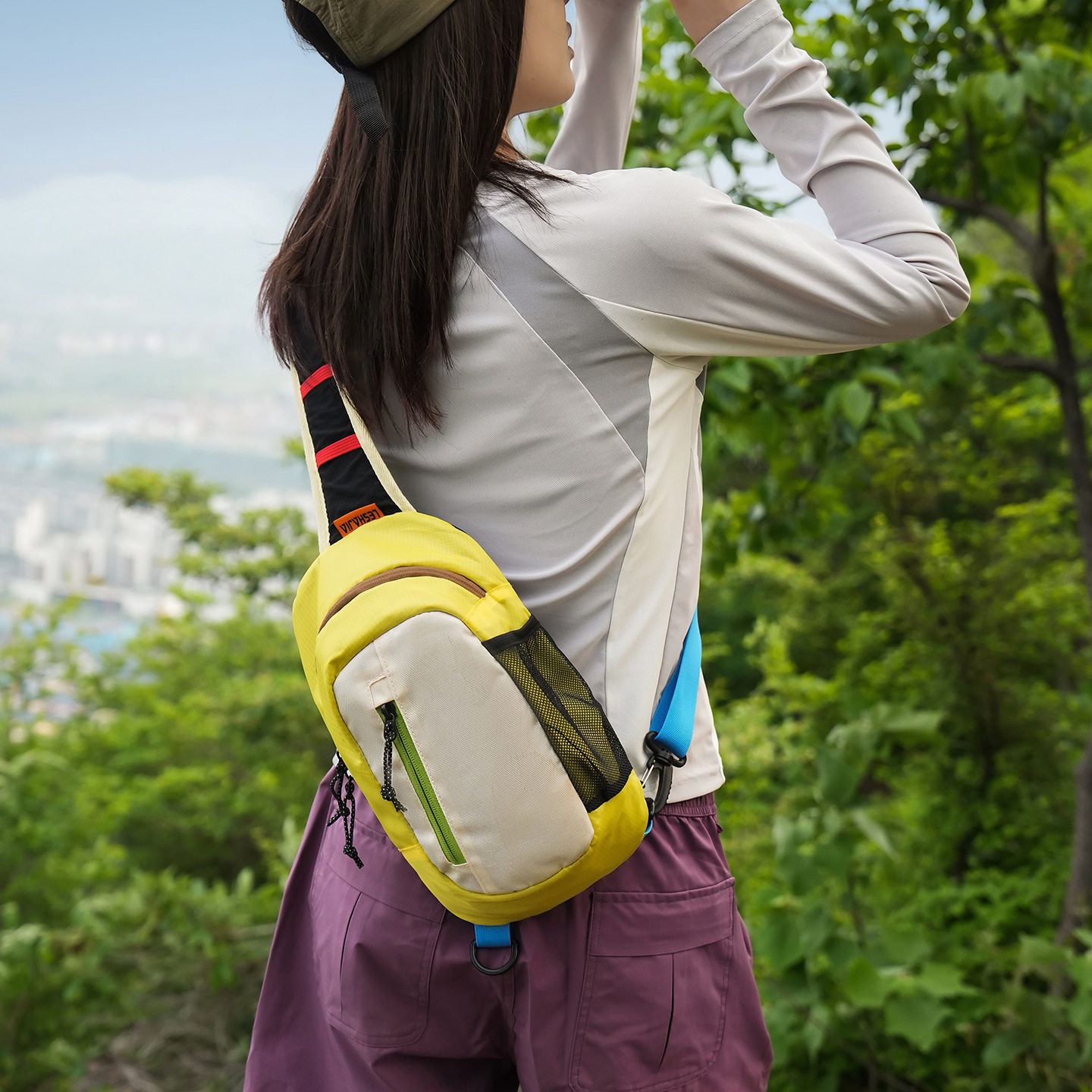 儿童户外运动胸包男女童出游旅行爬山手机包大容量运动单肩斜挎包