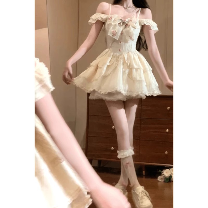 纯欲少女风短裙女夏季收腰显瘦减龄蕾丝拼接重工小飞袖公主连衣裙