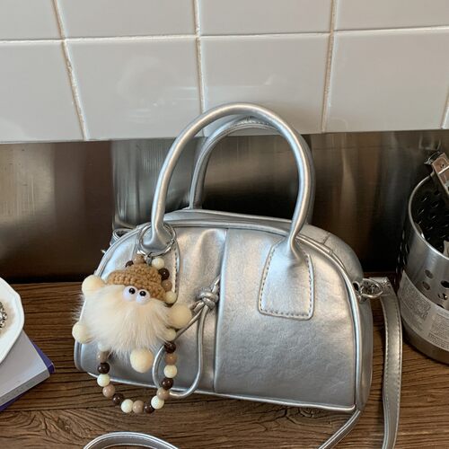 高级感银色包包女款2026新款春小众超火精致手提包通勤单肩斜挎包