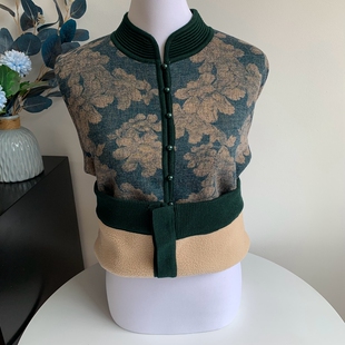 冬季奶奶装保暖加绒加厚外套中老年妈妈宽松大码短款老太太上衣女