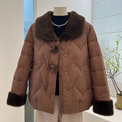 冬季妈妈装90白鸭绒羽绒服外套