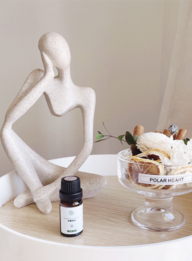 ins风树脂时尚博主同款人物雕塑