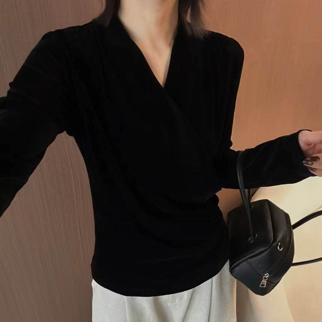 秋季休闲韩系V领长袖丝绒T恤女黑色宽松气质女人味时髦百搭打底衫