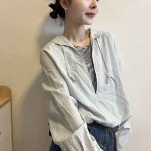 宽松防晒简约外套 新款 时尚 休闲风连帽抽绳假两件短外套女2026春季