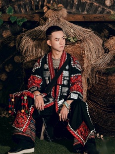 苗族服装男长外套土家族壮族服饰婚服舞台演出服苗寨云裳摄影