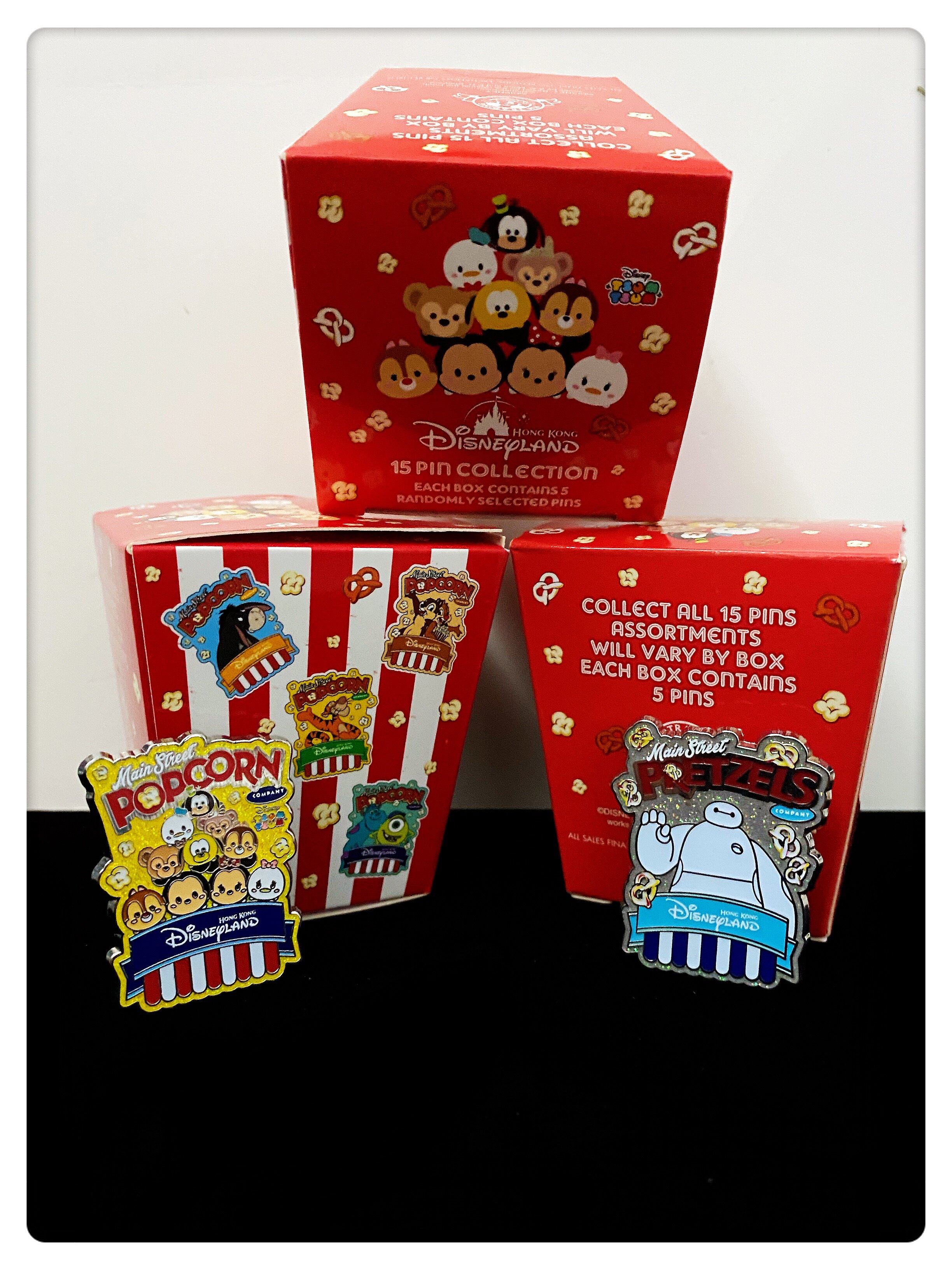 香港迪士尼徽章爆米花盲盒大白史迪奇草莓熊动漫胸针现货保真推荐