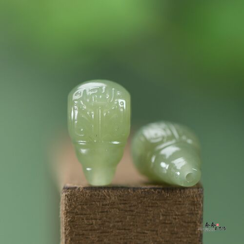 天然和田玉晴水三通12*20mm