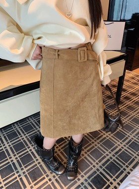 卡其色麂皮腰带直筒A字低腰半身裙女秋季复古宽松显瘦百搭中长裙