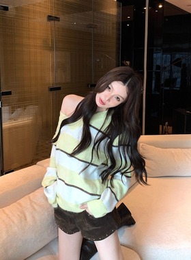 条纹时尚 奶黄色可露丽针织衫女早秋慵懒风设计长袖休闲宽松上衣