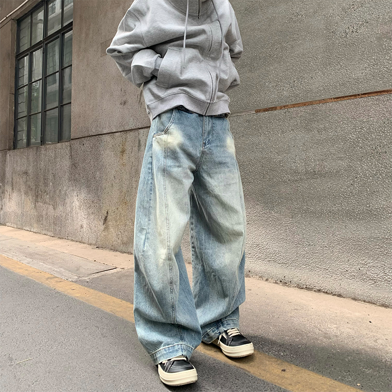 HY711水洗树枝纹理弯刀牛仔裤