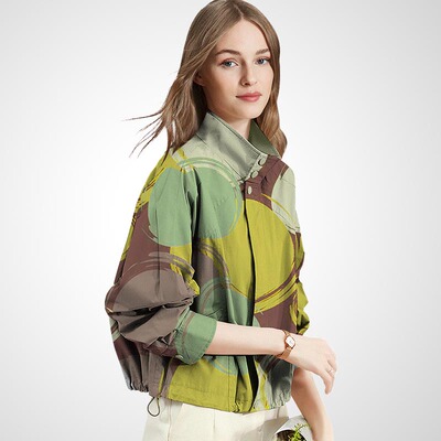 设计感撞色印花短款风衣