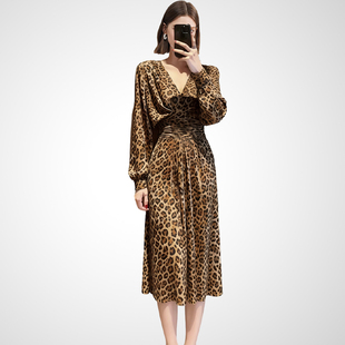 兰卡时尚复古豹纹V领长袖连衣裙2026春款收腰气质中长裙名媛礼服