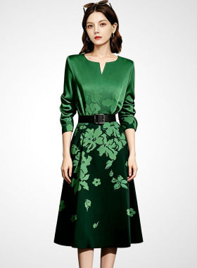 轻奢别致蓝色高级感优雅气质连衣裙女2026年春季新款时尚收腰裙子